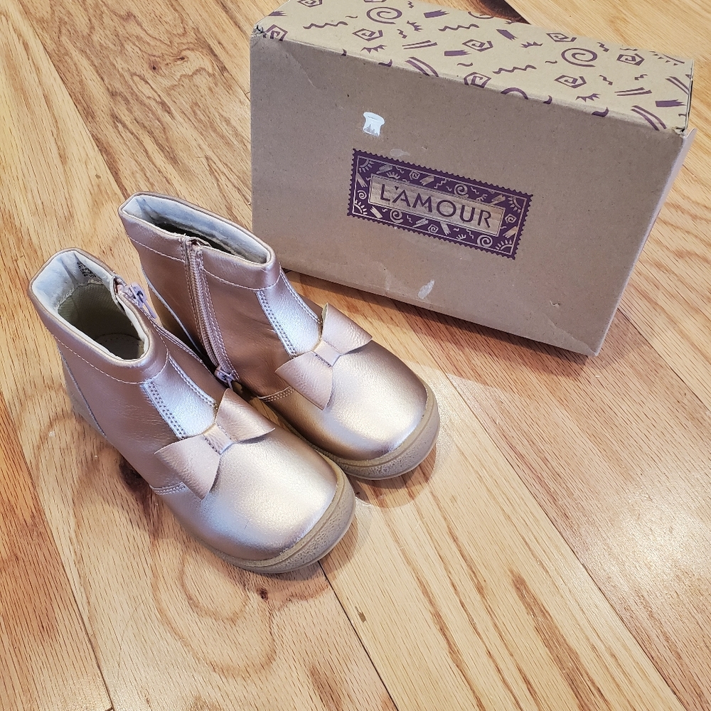 💥 SOLD 💥L'amour Rose Gold Boots ❤️